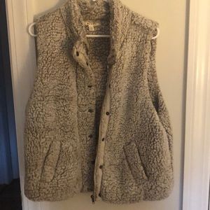 Fuzzy Grey vest🐻‍❄️